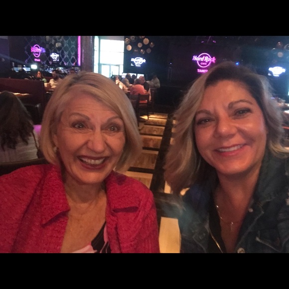 Meet your Posher, Pamela - Picture 4 of 6